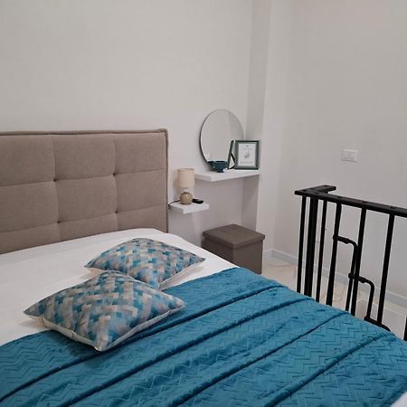 Mariam Royal Apartment & Rooms レッジョ・ディ・カラブリア エクステリア 写真