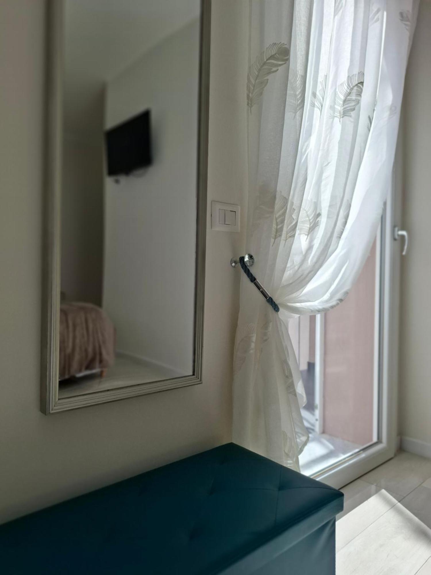 Mariam Royal Apartment & Rooms レッジョ・ディ・カラブリア エクステリア 写真