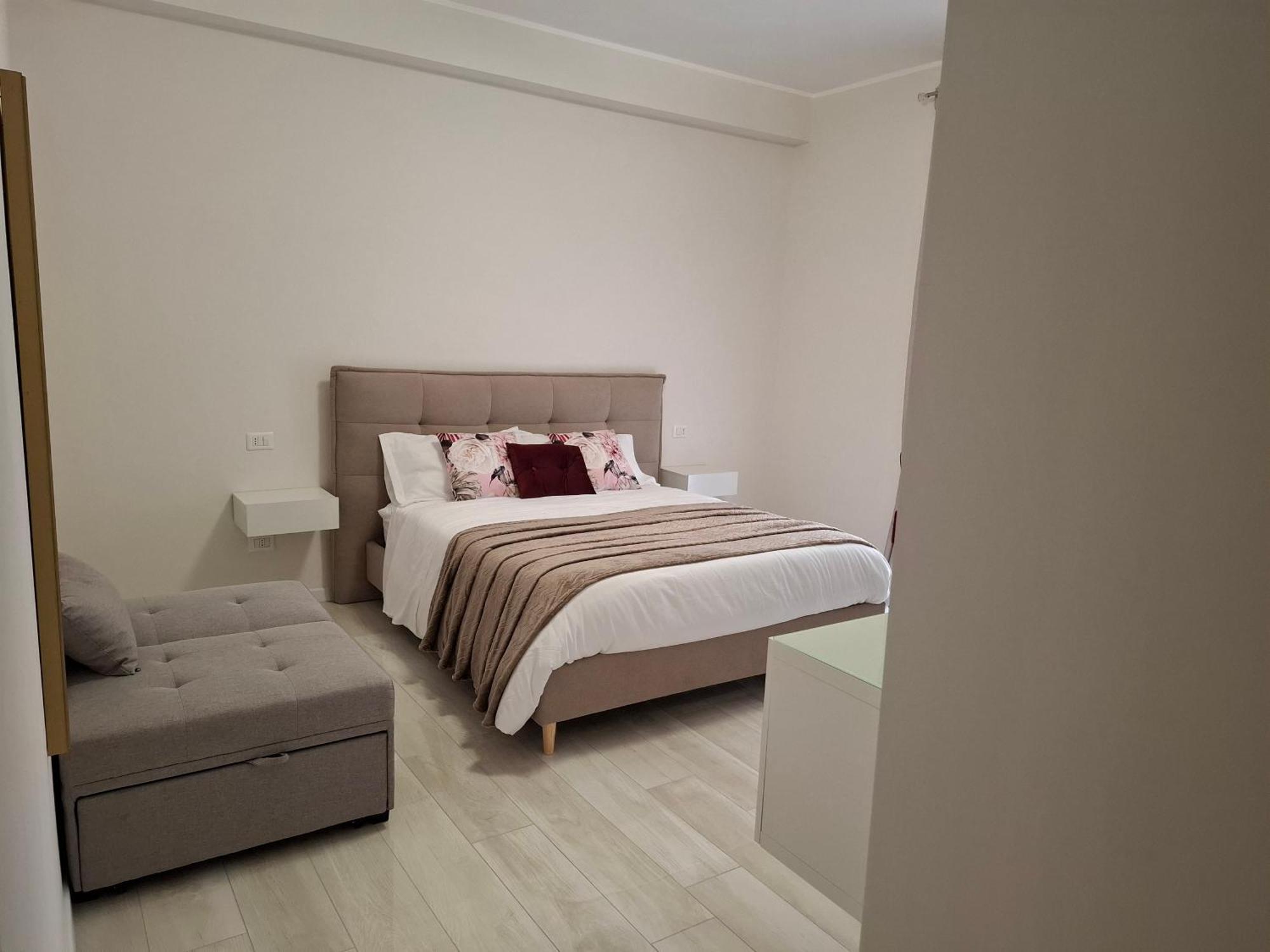 Mariam Royal Apartment & Rooms レッジョ・ディ・カラブリア エクステリア 写真